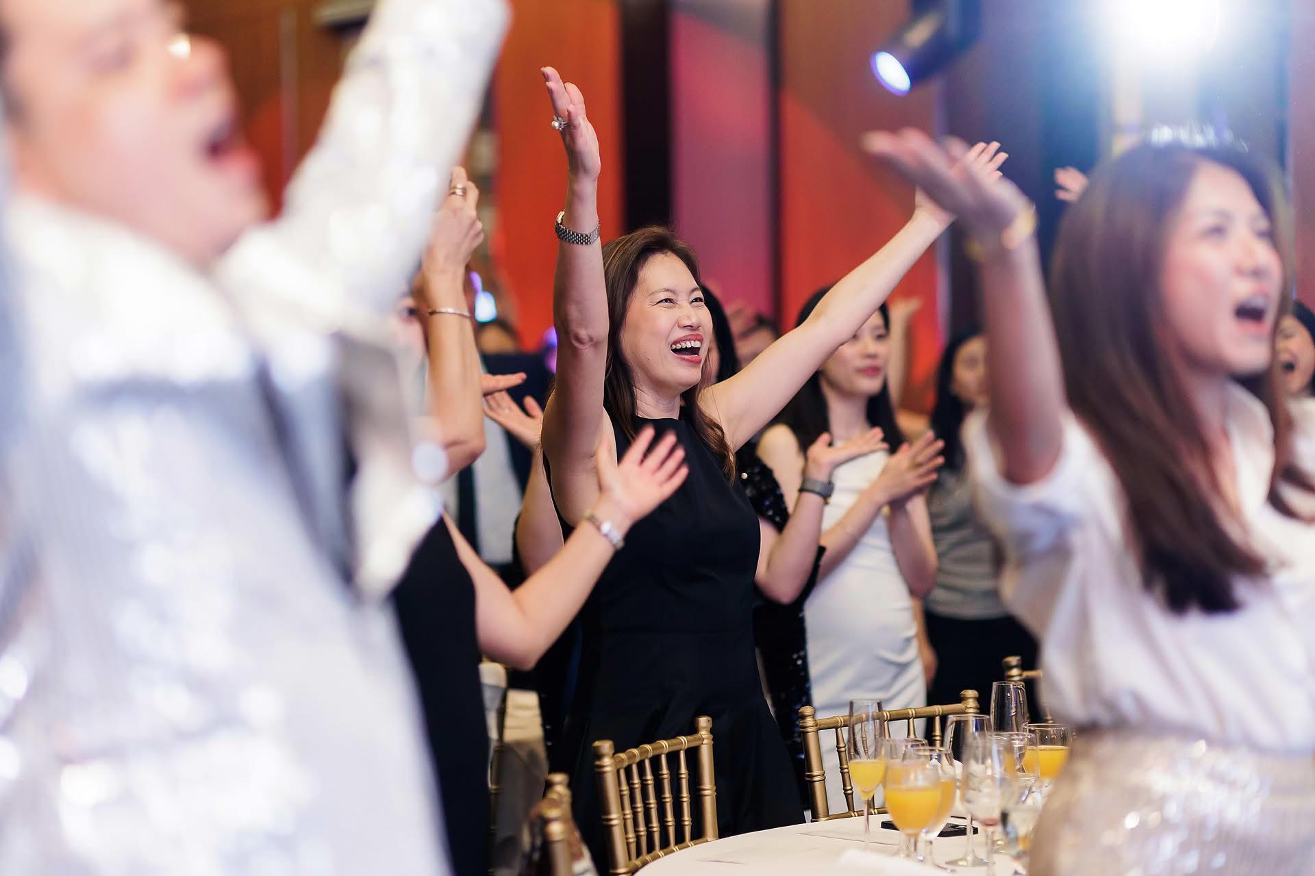 People having fun at SG Land dance and dinner party