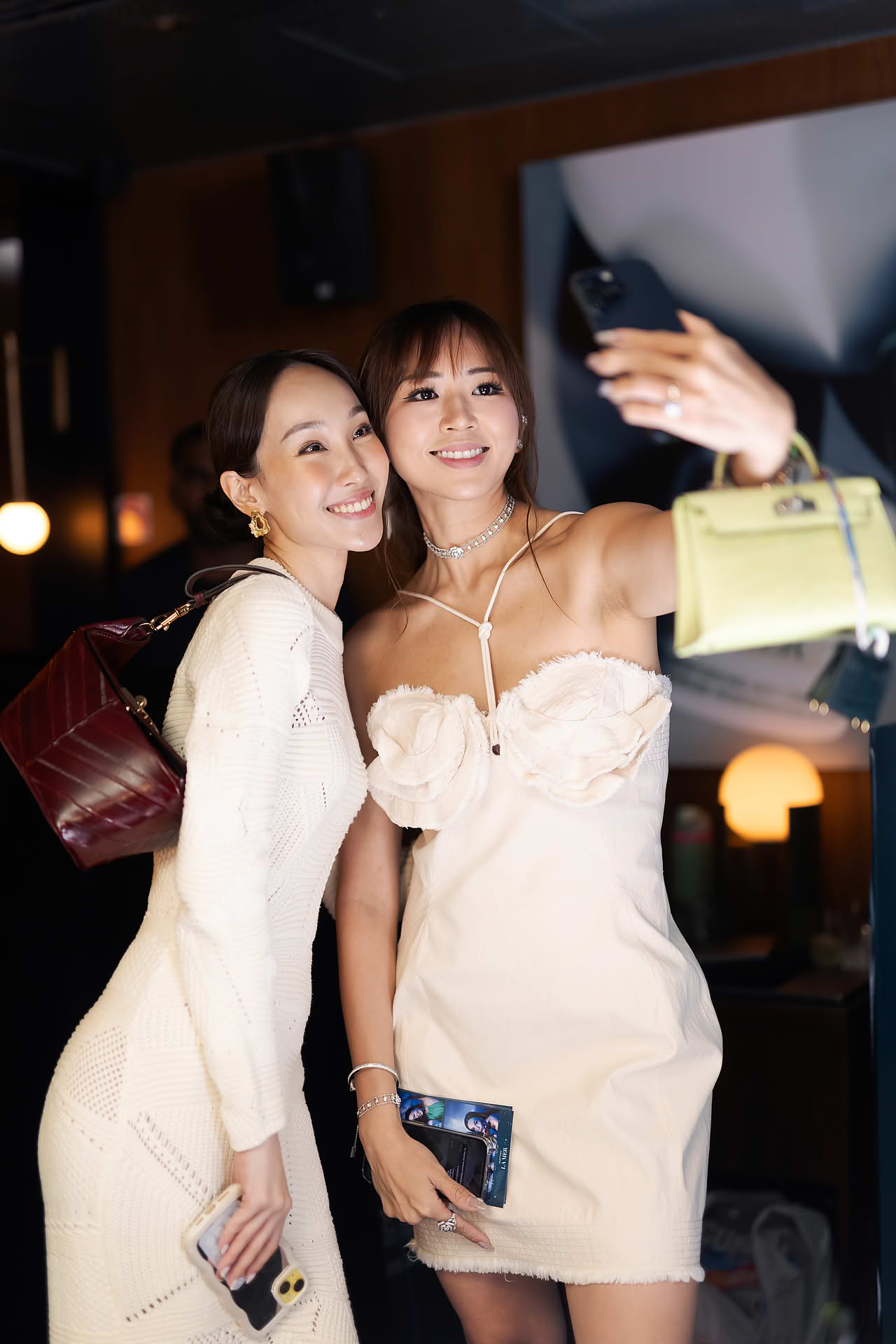 Influencers taking photos at La Mer One Night event
