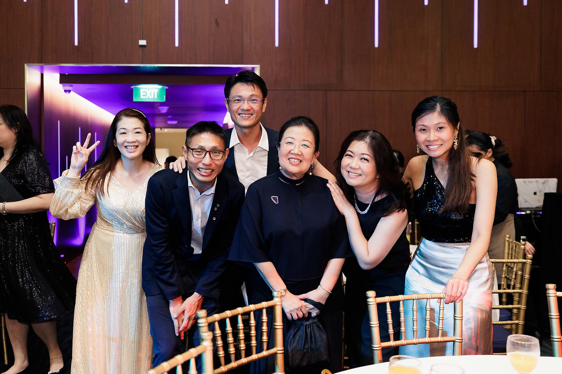 People having fun at SG Land dance and dinner party