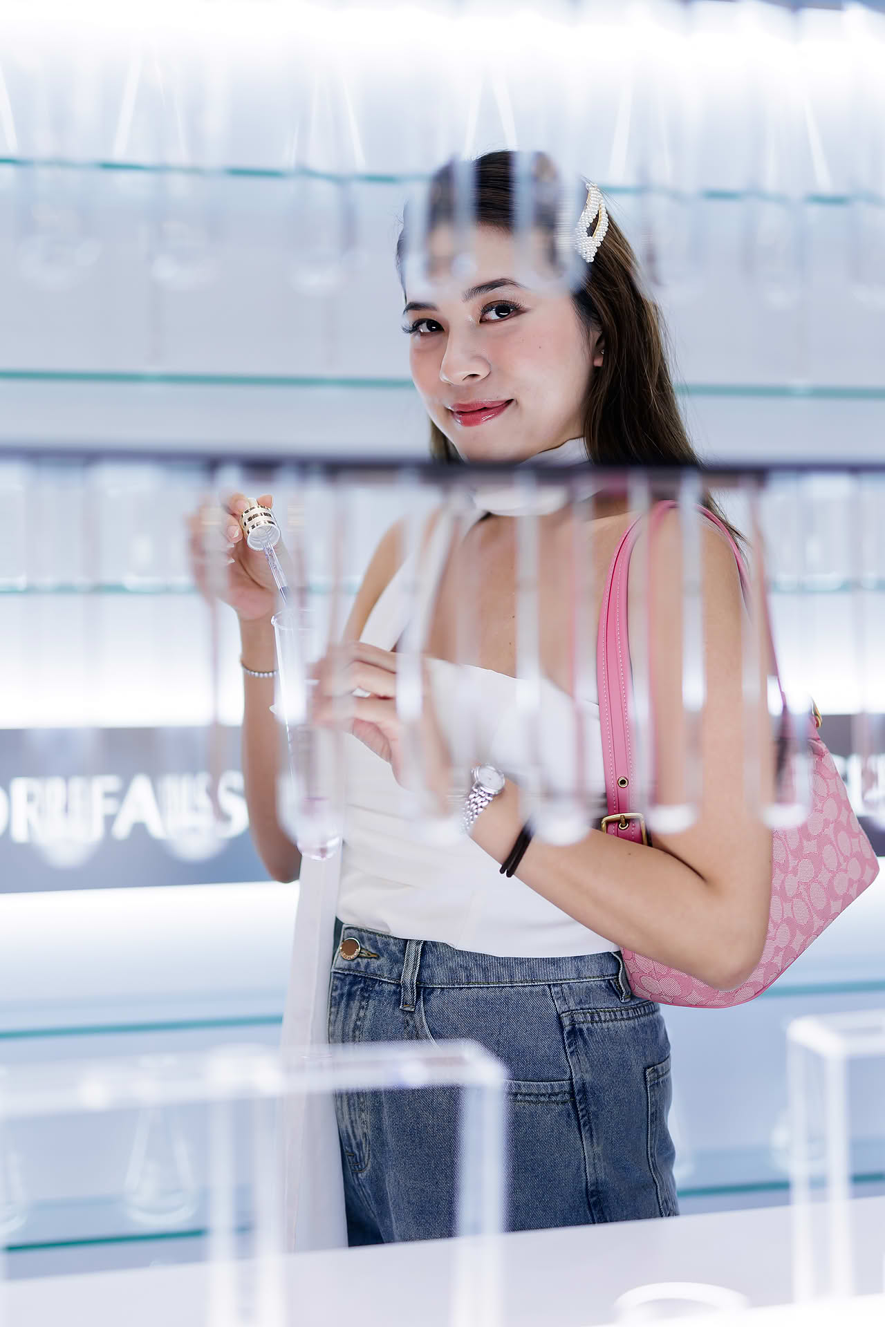 Influencer doing activity at Estee Lauder PR event