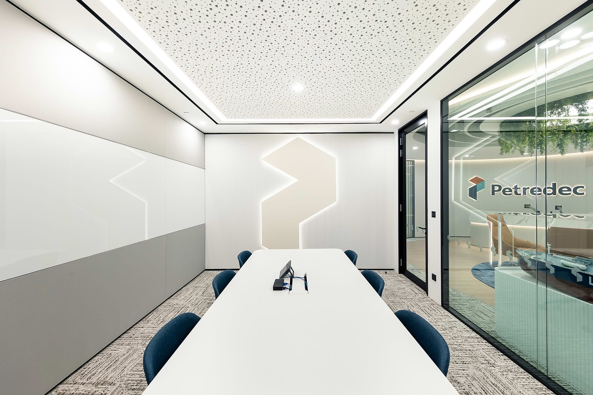 Petredec office interior design