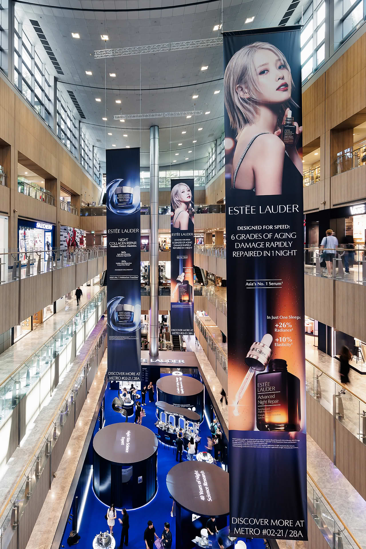 Estee Lauder pop-up stall at Paragon
