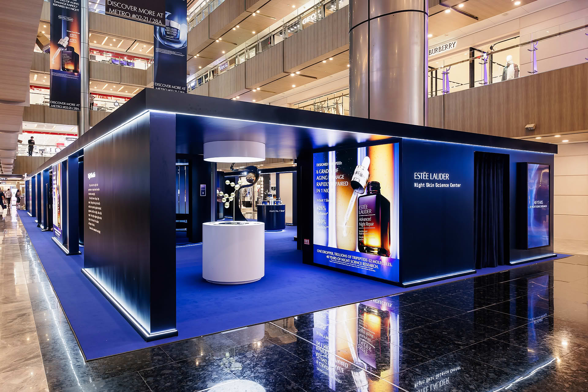 Estee Lauder pop-up stall at Paragon