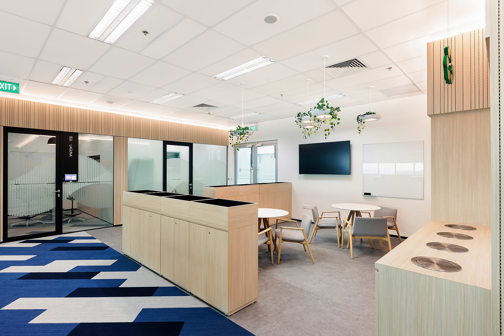Interior photo of WSAudiology office