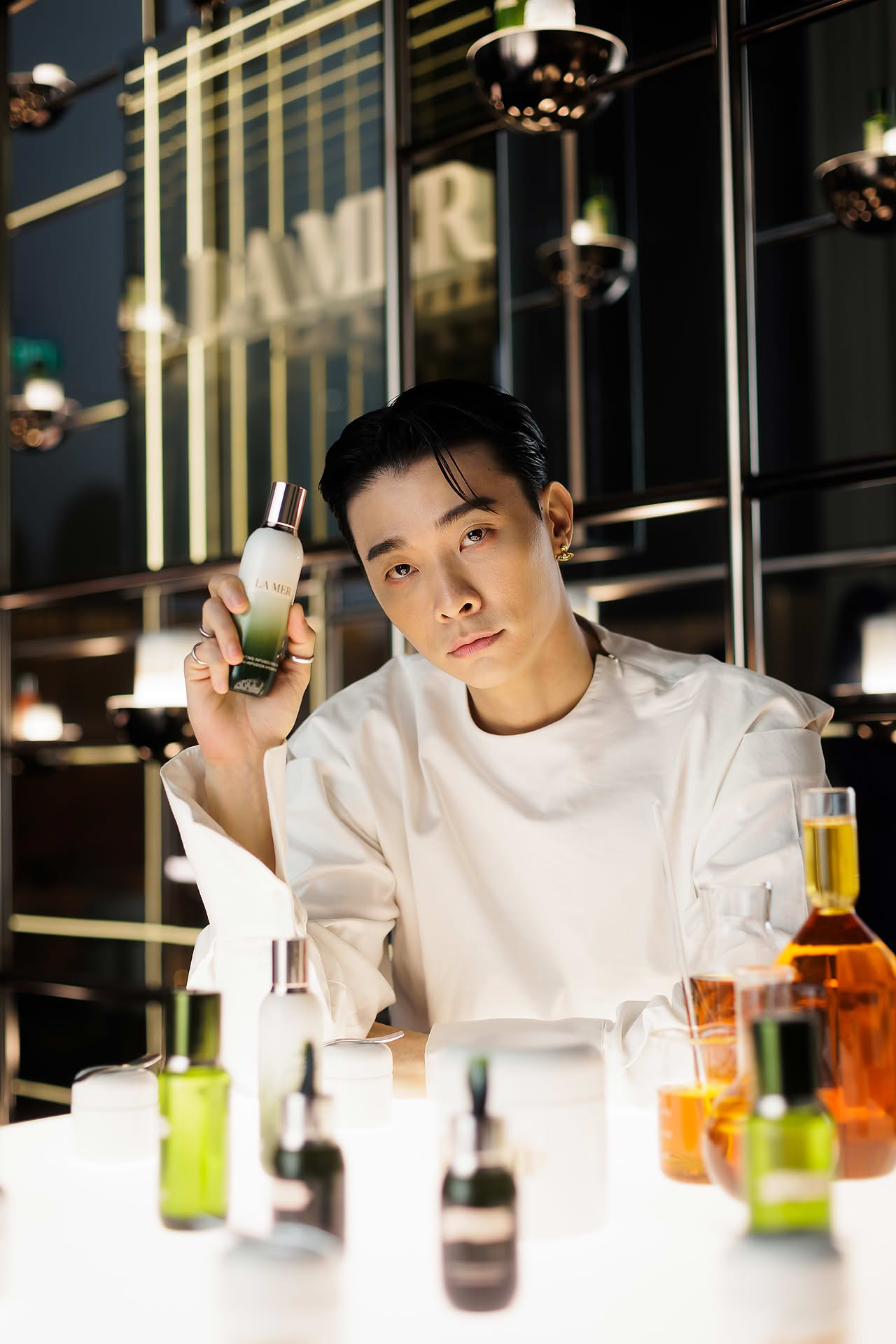 Influencer posing with product at La Mer WCD PR event